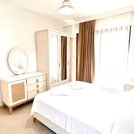 Spacious & Serene Retreat In Prime Location Of - Antalya Apartment *
