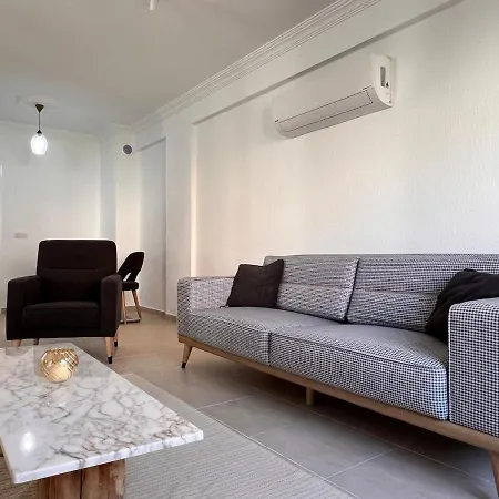 Spacious & Serene Retreat In Prime Location Of - Antalya Apartment Kas