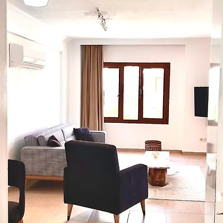 Spacious & Serene Retreat In Prime Location Of - Antalya