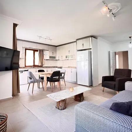 Apartment Spacious & Serene Retreat In Prime Location Of - Antalya Kas