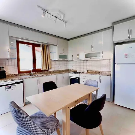 Spacious & Serene Retreat In Prime Location Of - Antalya Apartment Kas