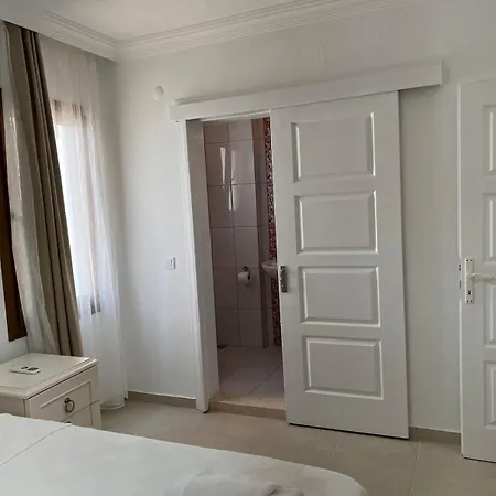 Apartment Spacious & Serene Retreat In Prime Location Of - Antalya *